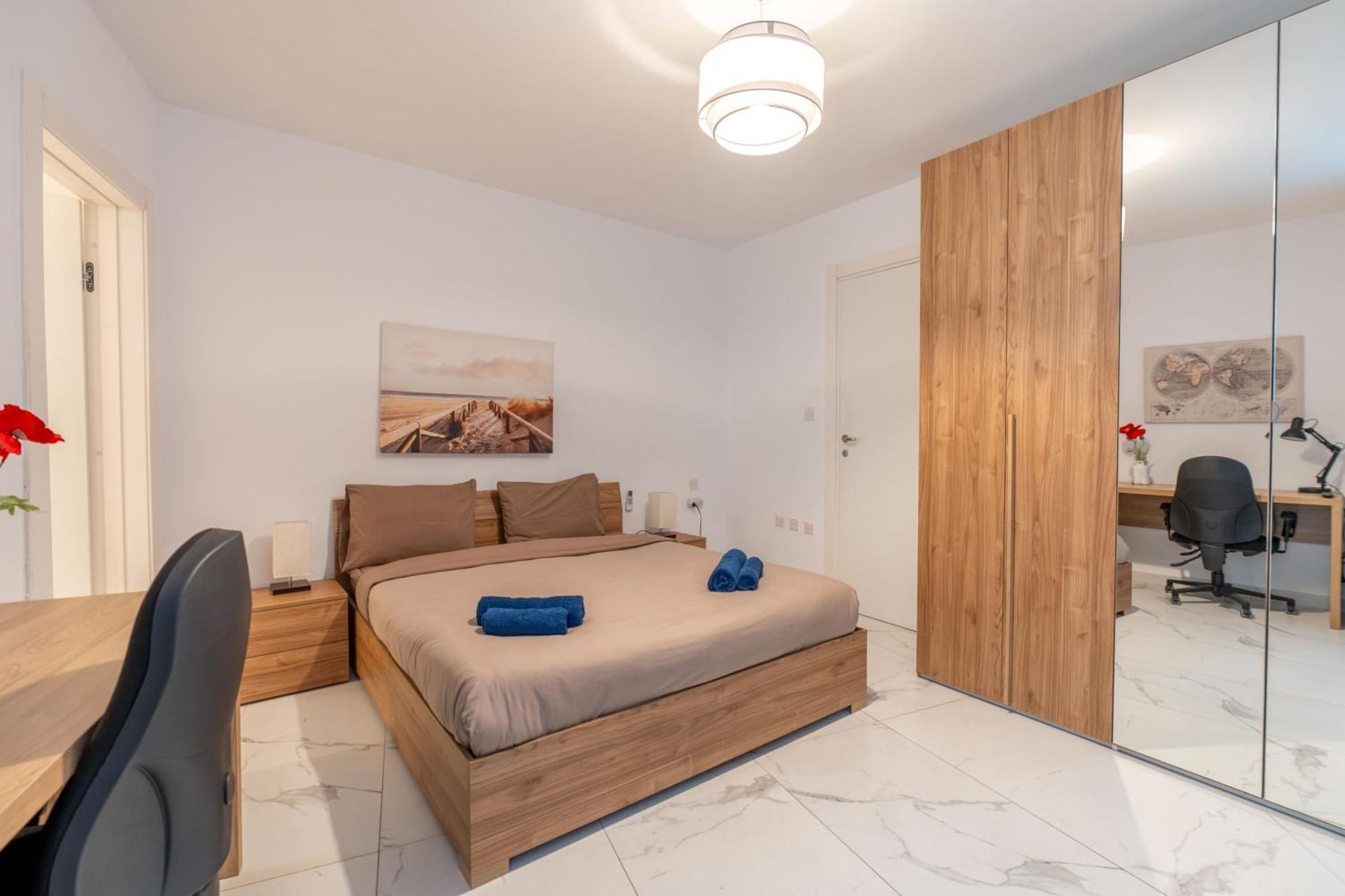 Apartment A20 - 5 Mins Walk To Valletta Ferry - Shopping Mall And Bay By Quicktrips