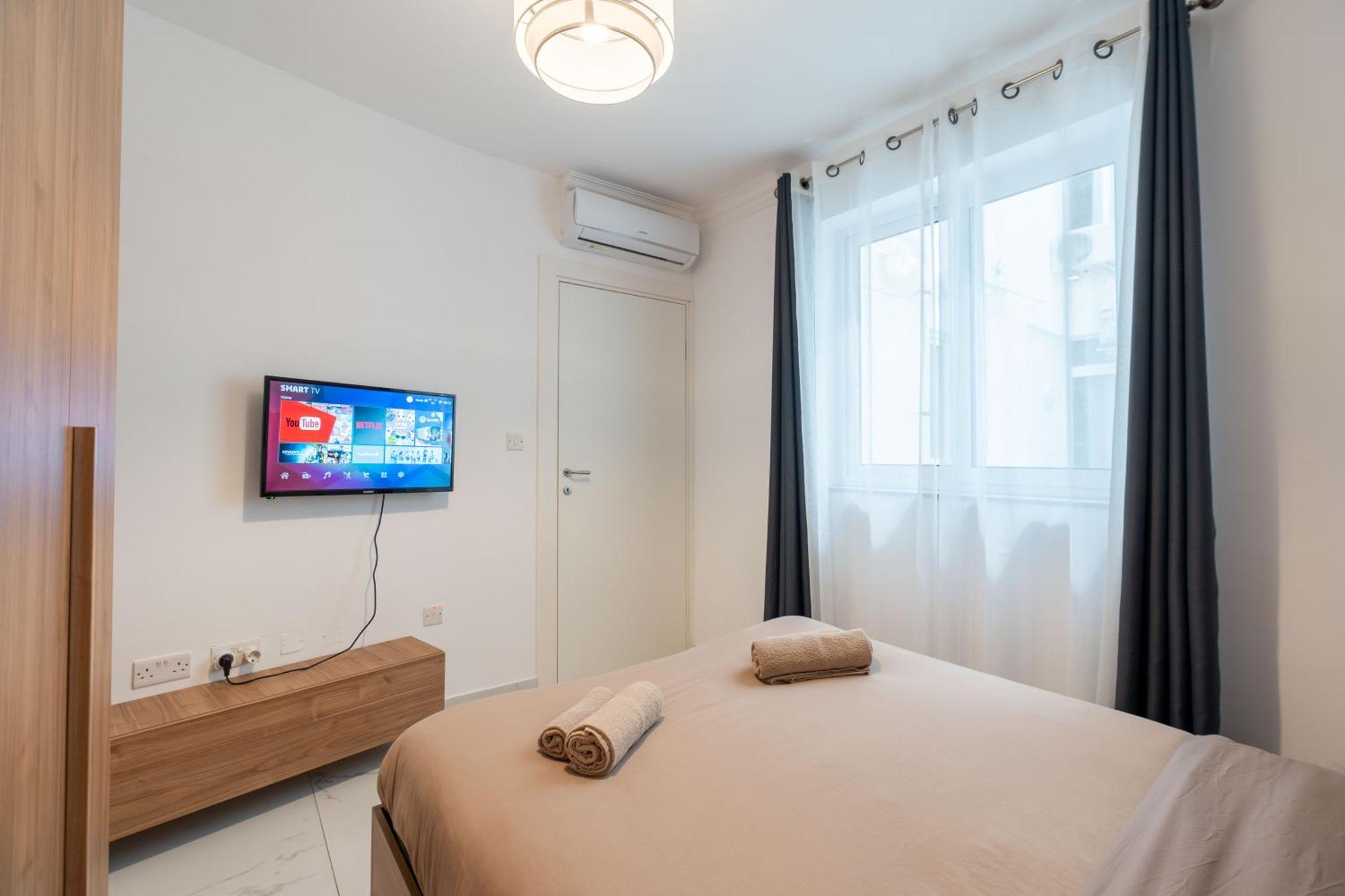 Apartment A20 - 5 Mins Walk To Valletta Ferry - Shopping Mall And Bay By Quicktrips